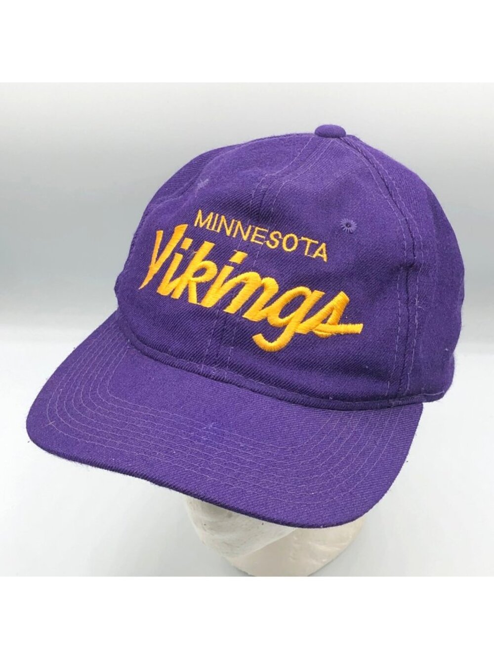 Vintage Minnesota Viking Sport Specialties  Script Purple Wool Snapback Hat NFL